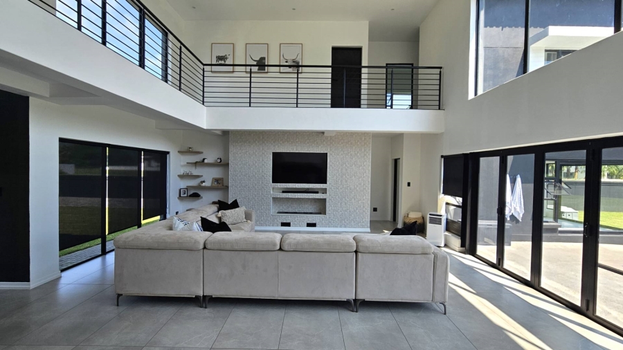 4 Bedroom Property for Sale in The Islands Estates North West